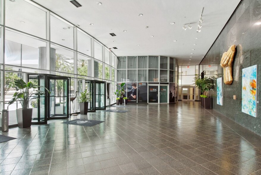 1615 Poydras St, New Orleans, LA à louer - Photo intérieure - Image 3 de 10