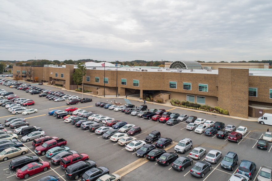 5200 Mercury Blvd, Hampton, VA à louer - Photo du bâtiment - Image 2 de 10