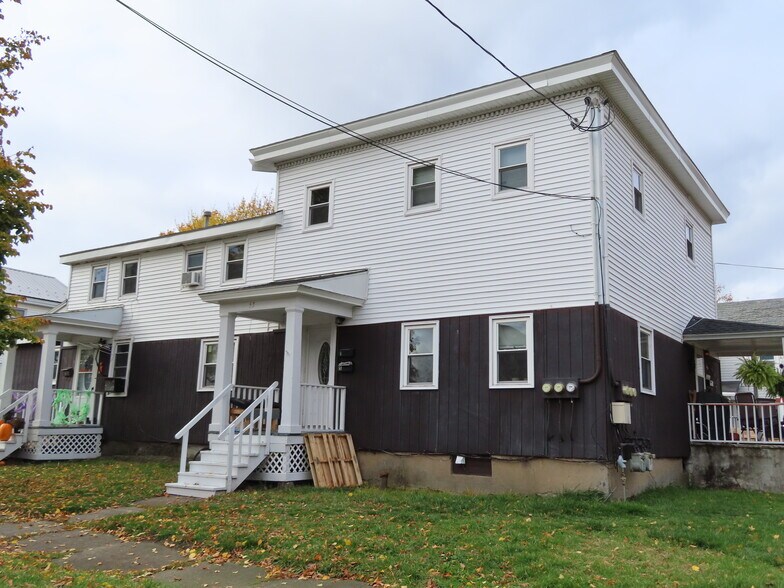 53 E Seneca St, Oswego, NY à vendre - Photo du bâtiment - Image 3 de 3