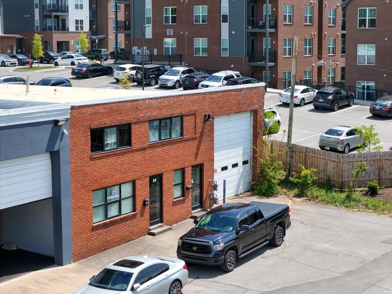 819 Porter Pl, Lexington, KY for lease - Building Photo - Image 3 of 18