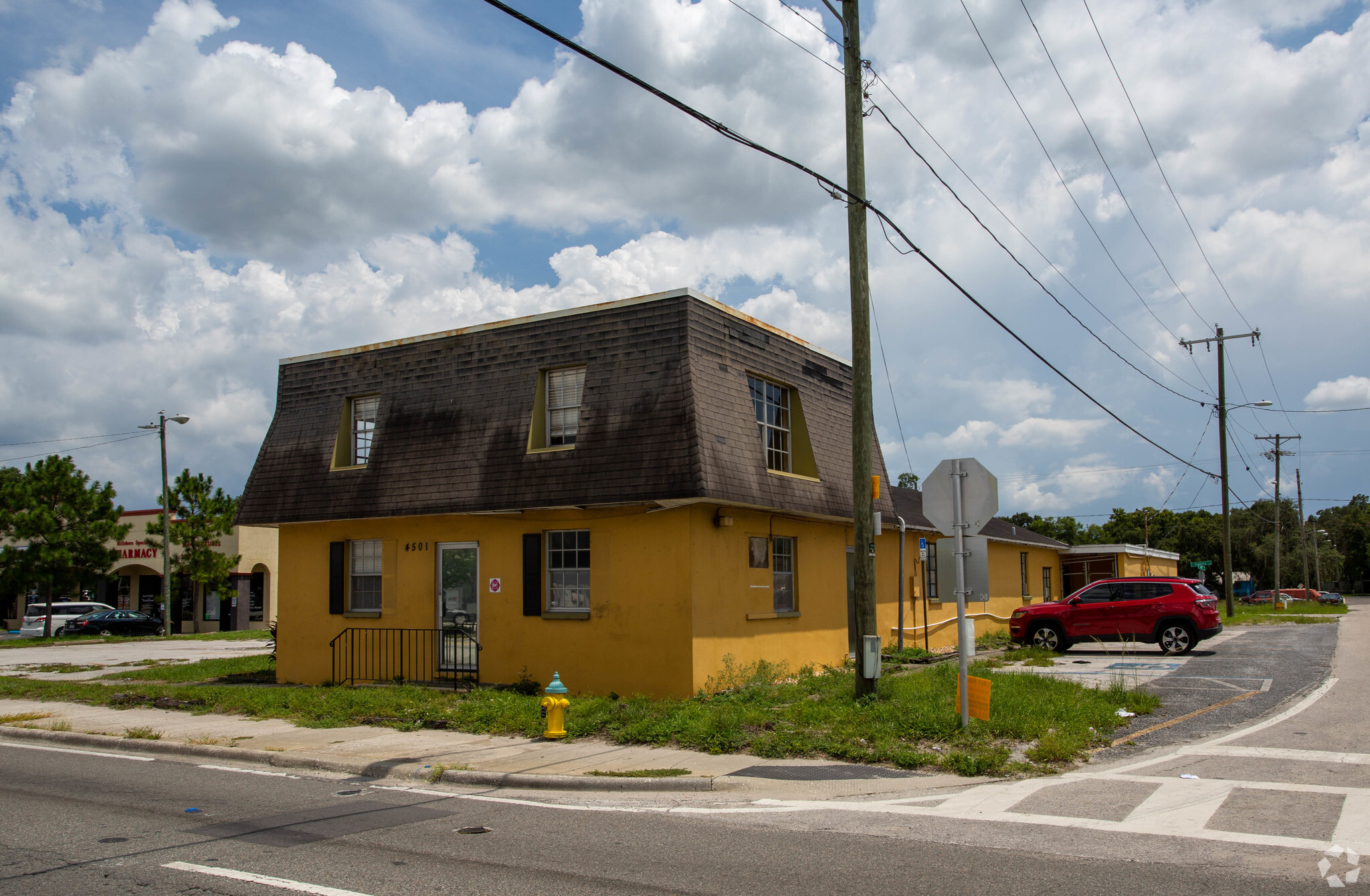 4501 E Hillsborough Ave, Tampa, FL à vendre Photo principale- Image 1 de 1