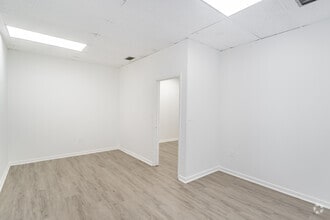 1301 Seminole Blvd, Largo, FL for lease Interior Photo- Image 1 of 3