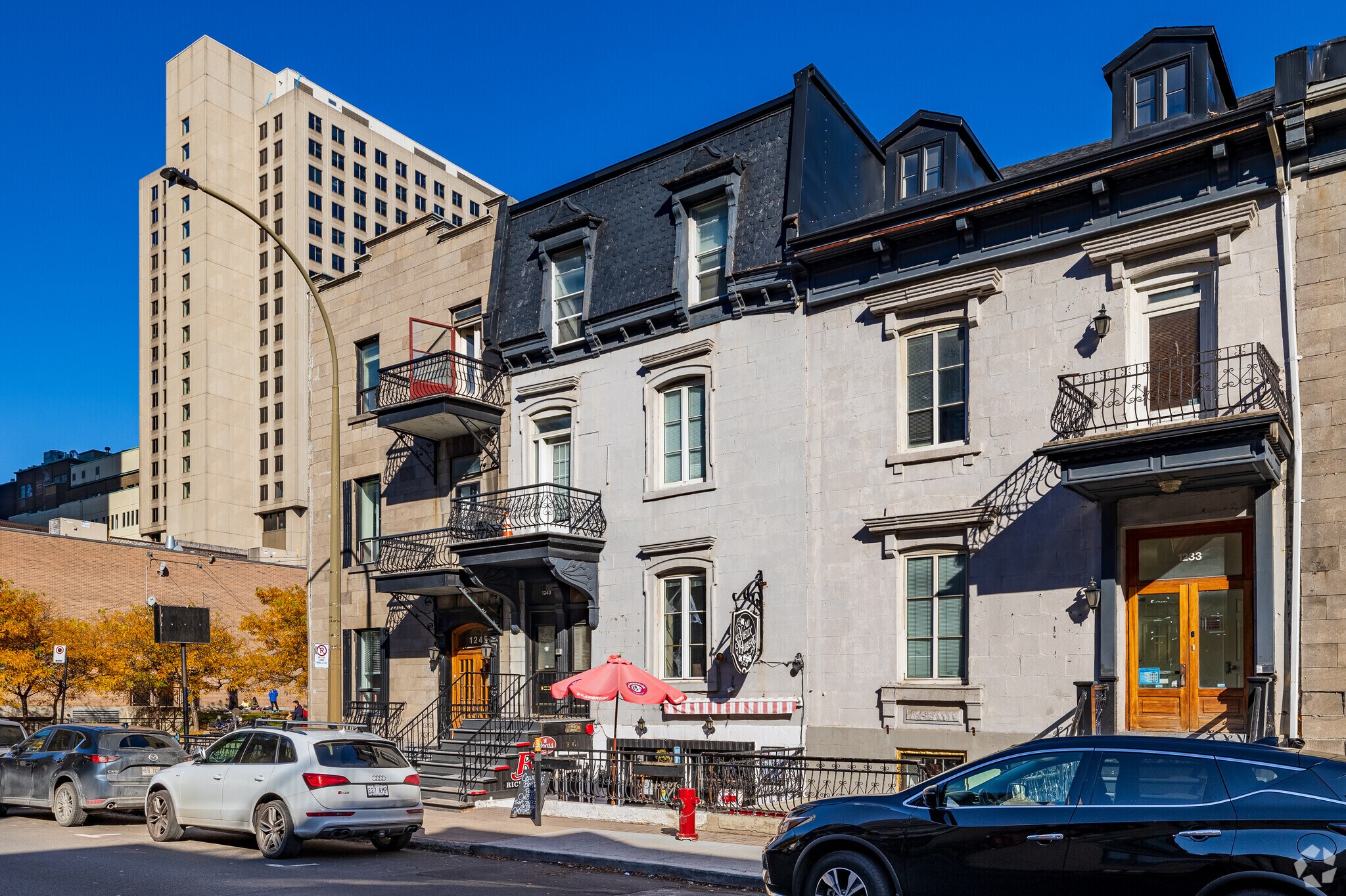 1241 St Saint-Hubert, Montréal, QC à vendre Photo du bâtiment- Image 1 de 1