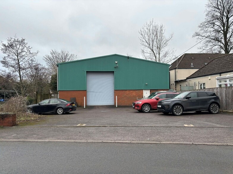 13 Station Rd, Cam à louer - Photo principale - Image 1 de 3