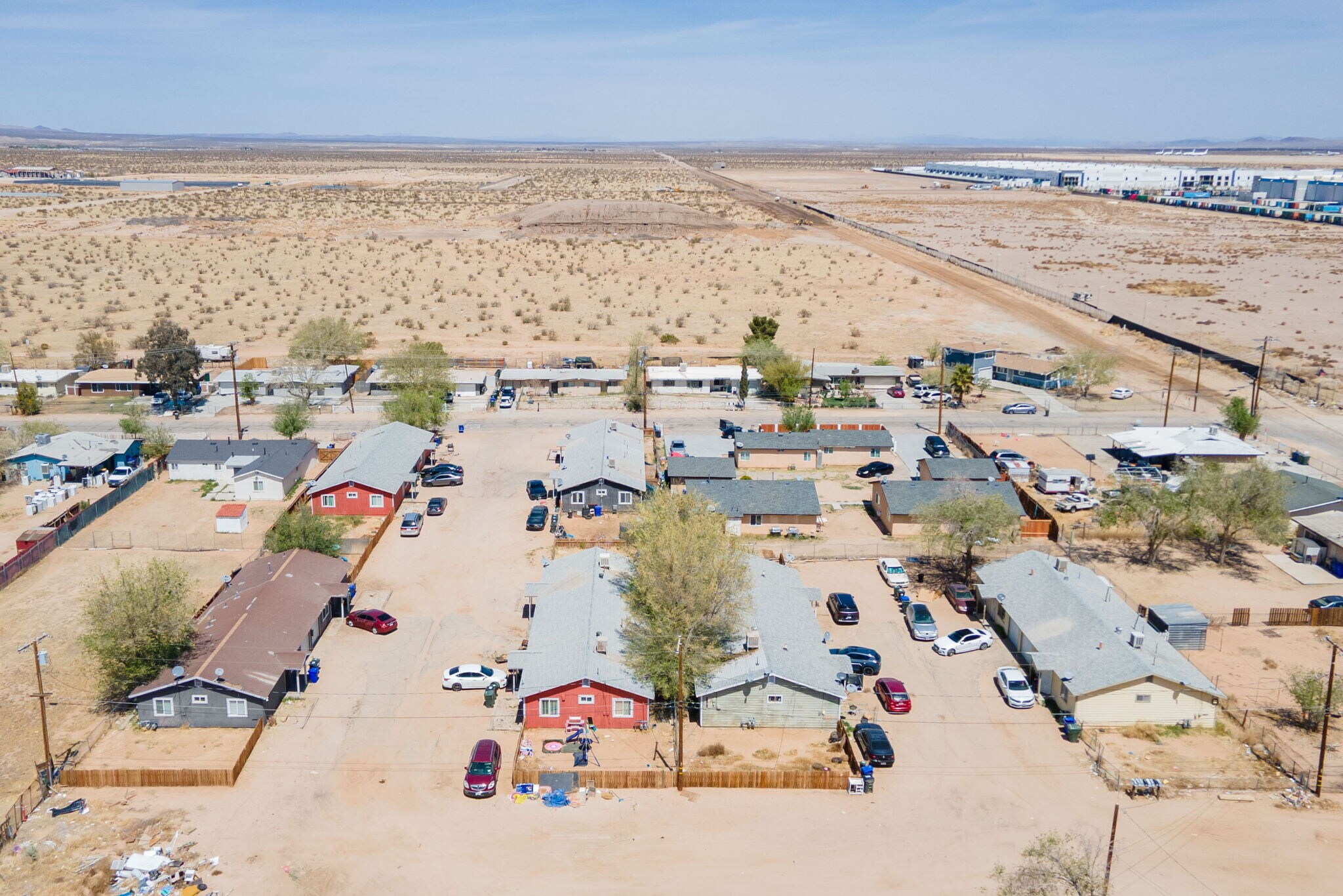 12023 Chamberlaine Way, Adelanto, CA à vendre Photo du bâtiment- Image 1 de 17