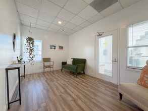 1460 7th St, Santa Monica, CA for lease Interior Photo- Image 1 of 10