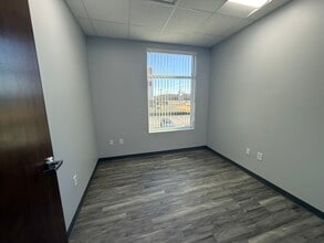 142 Paraclete Dr, Raeford, NC for lease Interior Photo- Image 2 of 14