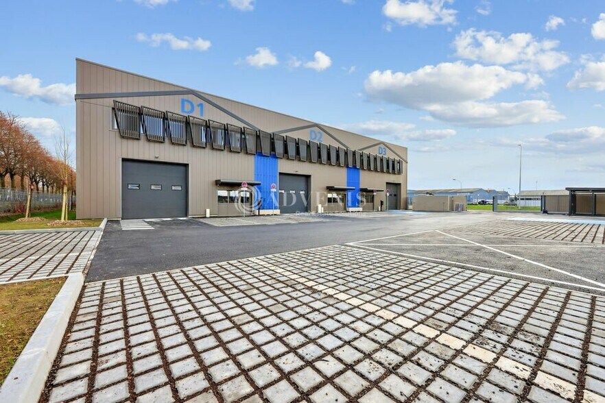 Flex in Lognes for lease - Building Photo - Image 1 of 12
