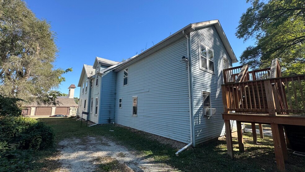260 N Broad St, Galesburg, IL à vendre - Photo du bâtiment - Image 3 de 3