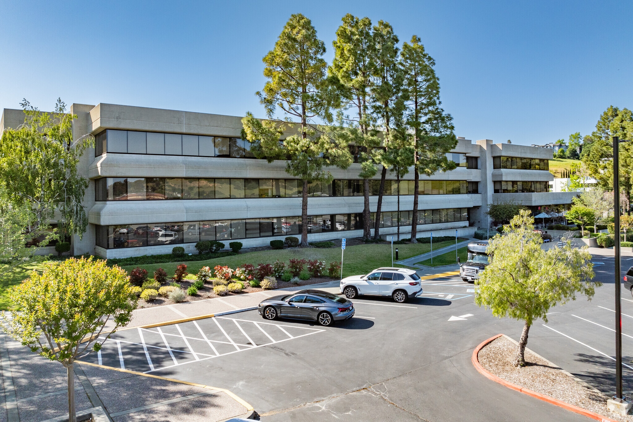 100 Smith Ranch Rd, San Rafael, CA for lease Primary Photo- Image 1 of 7