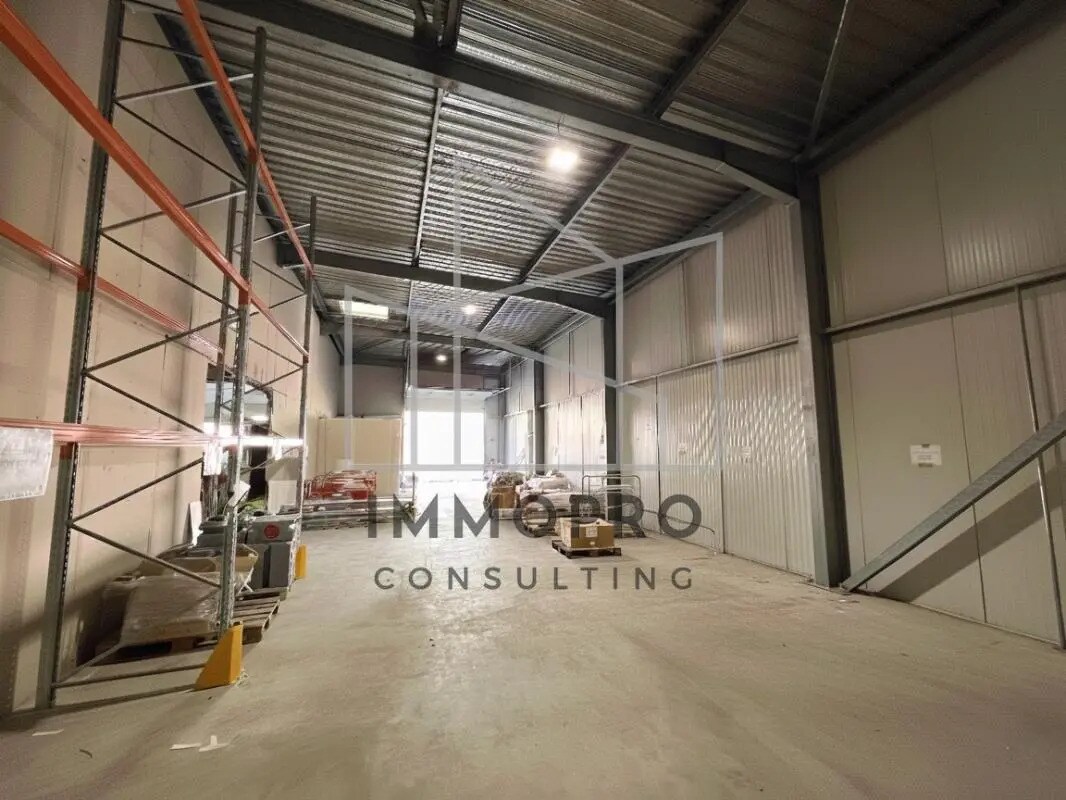 Flex in Le Grand-Quevilly for lease Interior Photo- Image 1 of 9