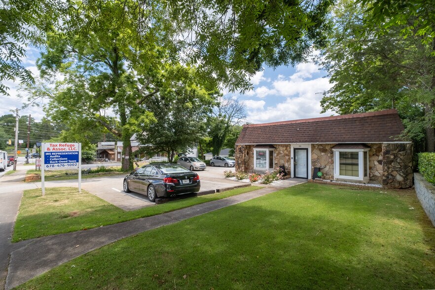 1053 Main St, Stone Mountain, GA à vendre - Photo principale - Image 1 de 19