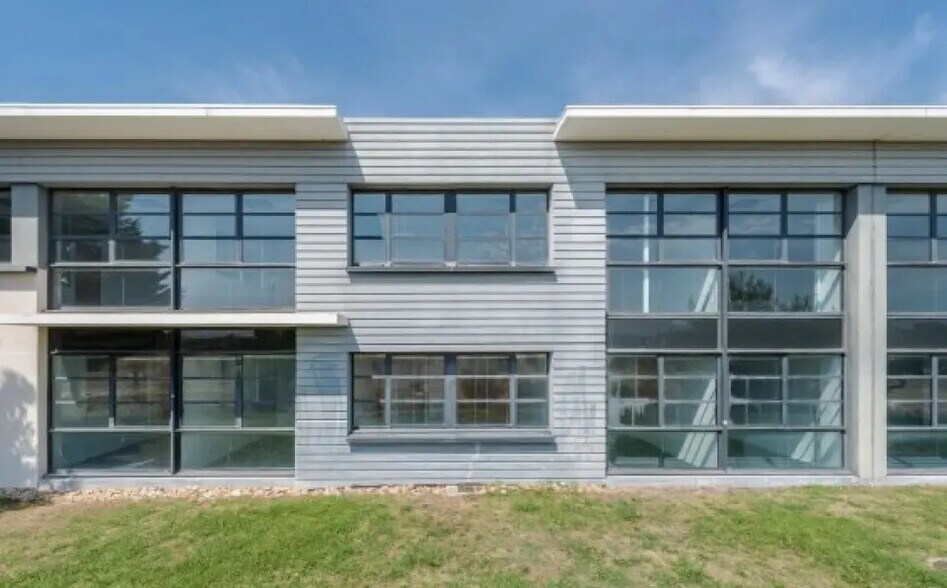 Bureau dans Aix-en-Provence à louer - Photo du bâtiment - Image 1 de 3