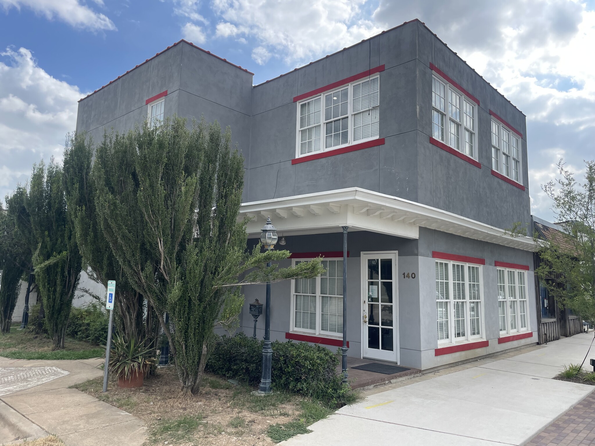 140 E Irving Blvd, Irving, TX for lease Building Photo- Image 1 of 1