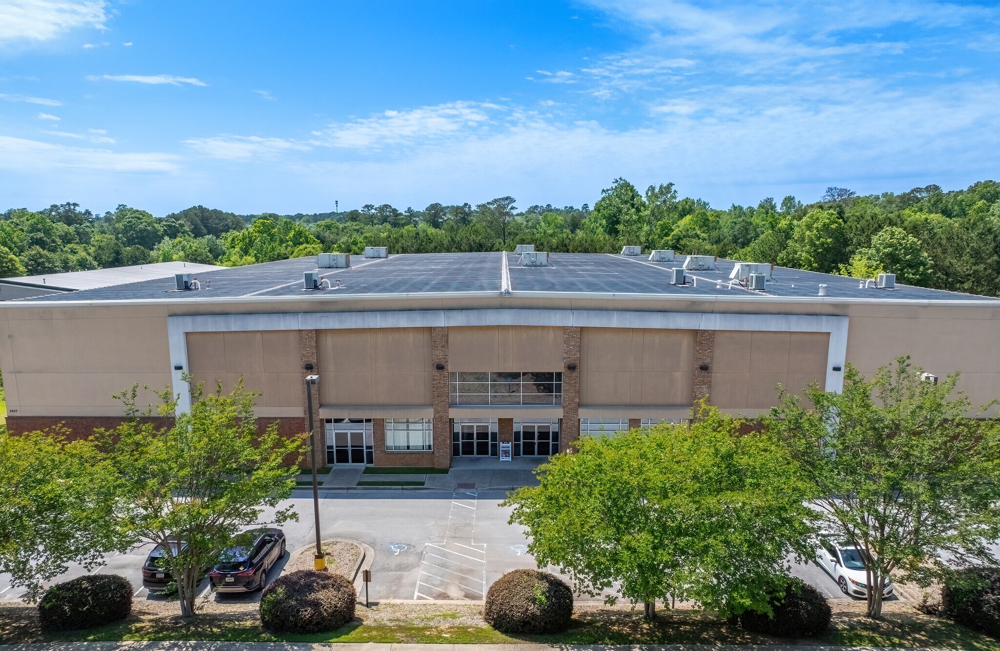3237 Krisam Creek Dr, Loganville, GA à vendre Photo du bâtiment- Image 1 de 7