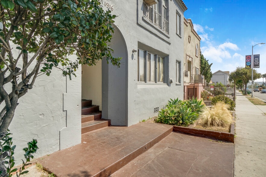 1916 Crenshaw Blvd, Los Angeles, CA for sale - Building Photo - Image 3 of 24