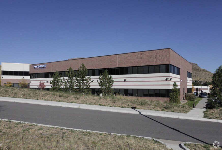 110 N Rubey Dr, Golden, CO à louer - Photo du bâtiment - Image 2 de 6