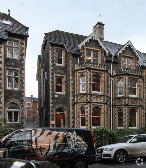 8 Elmdale Rd, Bristol for sale - Primary Photo - Image 1 of 3