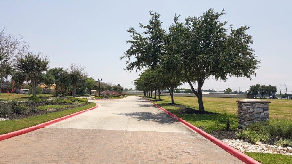 0 HWY 35, Pearland, TX à vendre - Photo du bâtiment - Image 2 de 9