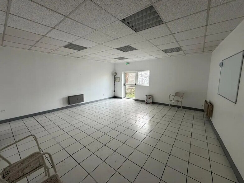 Bureau dans Moulins à louer - Photo intérieure - Image 2 de 6