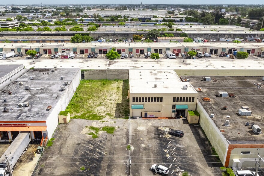 6965 NW 46th St, Miami, FL for sale - Building Photo - Image 3 of 5