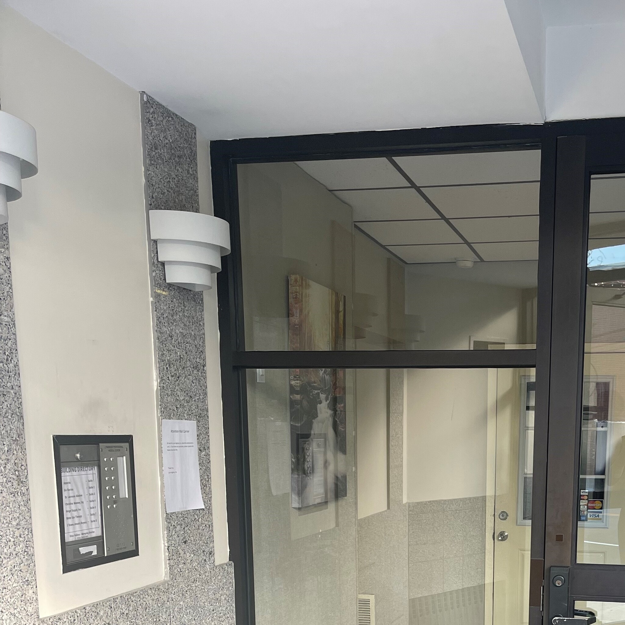 10 Union Ave, Lynbrook, NY à vendre Photo intérieure- Image 1 de 12