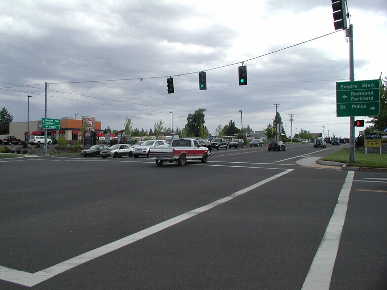 3650 N Highway 97, Bend, OR à vendre - Photo du bâtiment - Image 3 de 26
