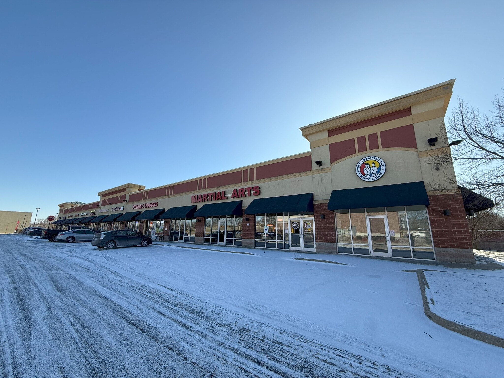 1023-1049 Main St, Dundee, IL for lease Primary Photo- Image 1 of 20