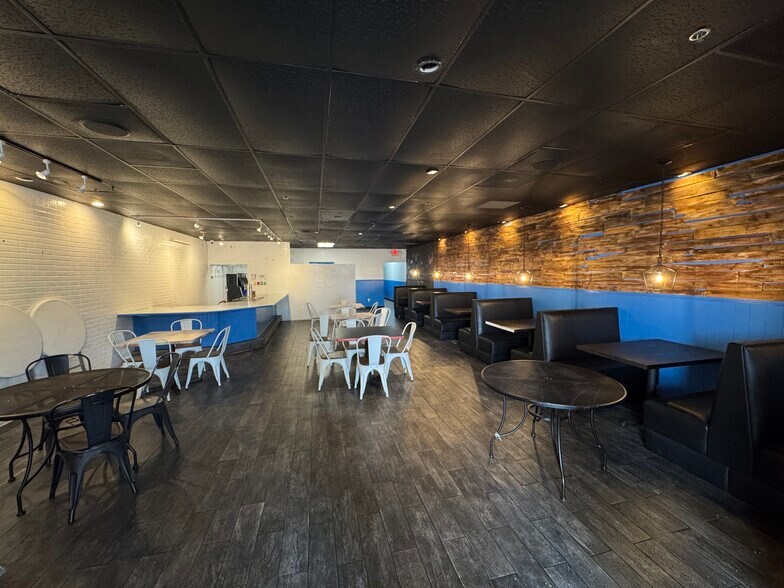 6001-6197 SE Federal Hwy, Stuart, FL à louer - Photo du bâtiment - Image 2 de 9