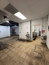 7210-7224 Blanco Rd, San Antonio, TX for lease Interior Photo- Image 2 of 8