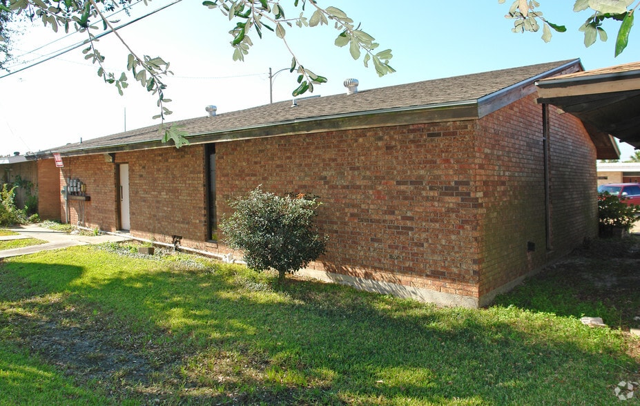3640 Professional Dr, Port Arthur, TX for lease - Building Photo - Image 3 of 3