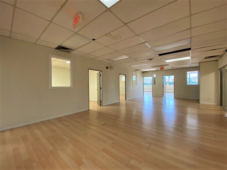 1300 Don Mills Rd, Toronto, ON à vendre - Photo intérieure - Image 1 de 1