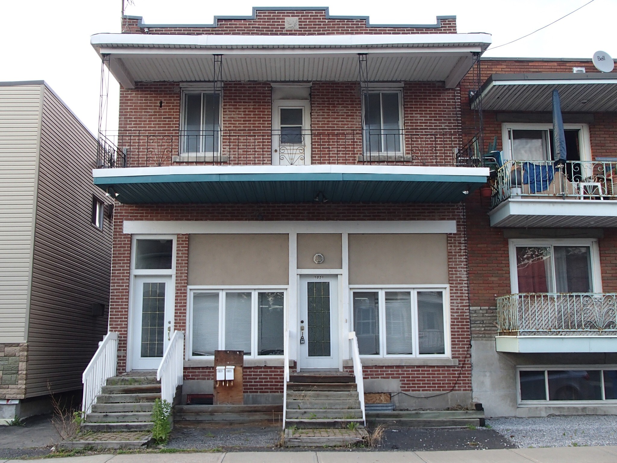 1019-1021 Rue Sainte-Hélène, Longueuil, QC for sale Building Photo- Image 1 of 1