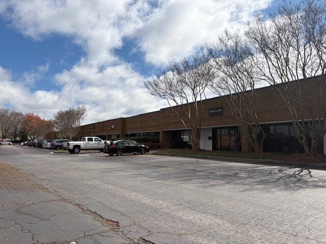 6400 Atlantic Blvd, Norcross, GA for lease Primary Photo- Image 1 of 8