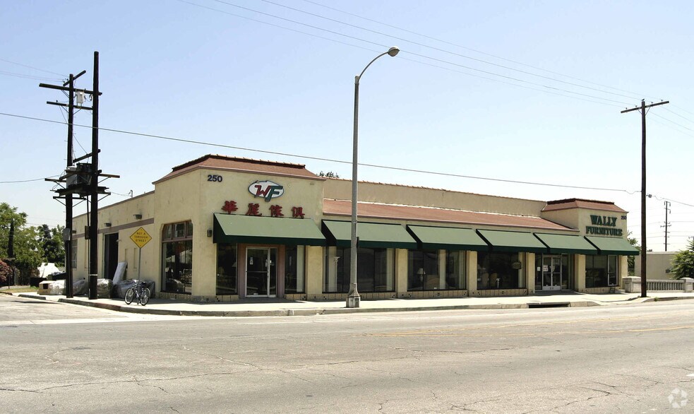 250 S San Gabriel Blvd, San Gabriel, CA à louer - Photo du bâtiment - Image 2 de 4