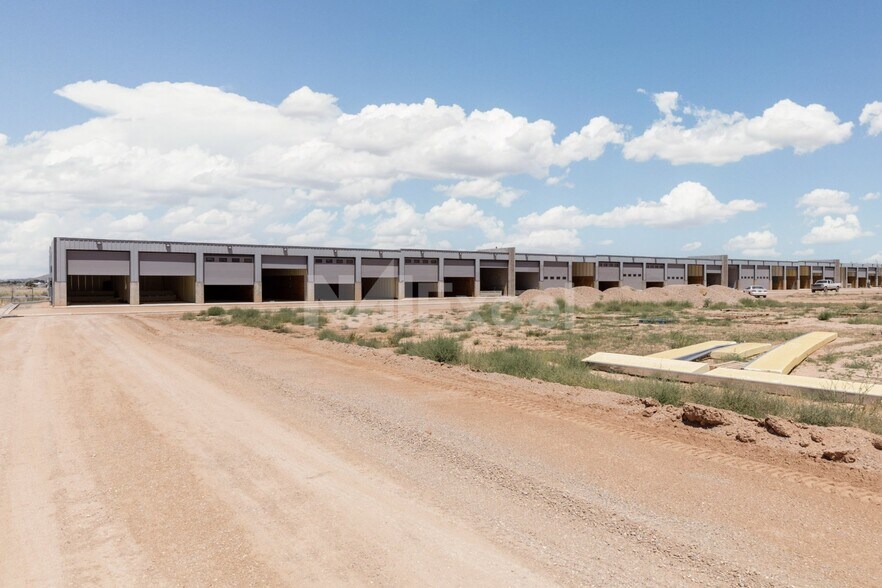 881 Aviation Way, Cedar City, UT à vendre - Photo du bâtiment - Image 3 de 8