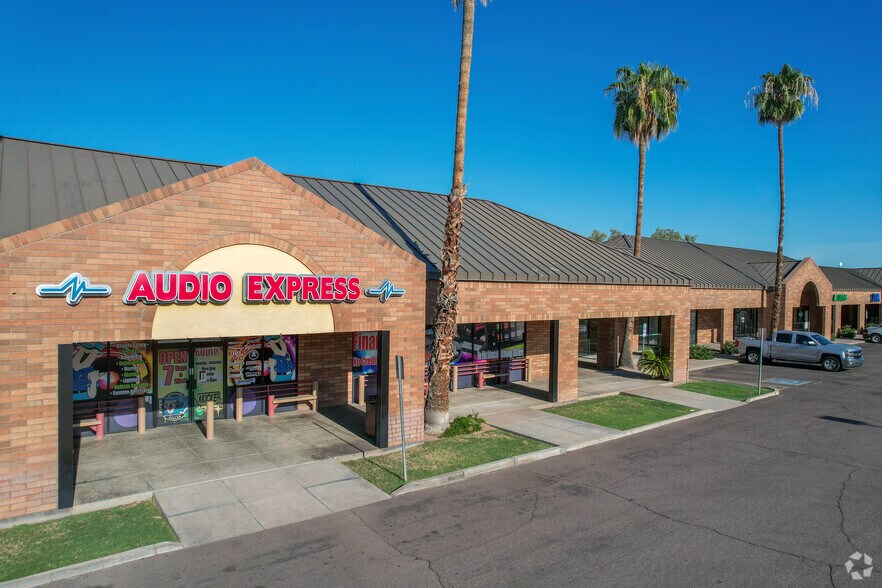 S Gilbert Rd, Mesa, AZ à louer - Photo du bâtiment - Image 3 de 14