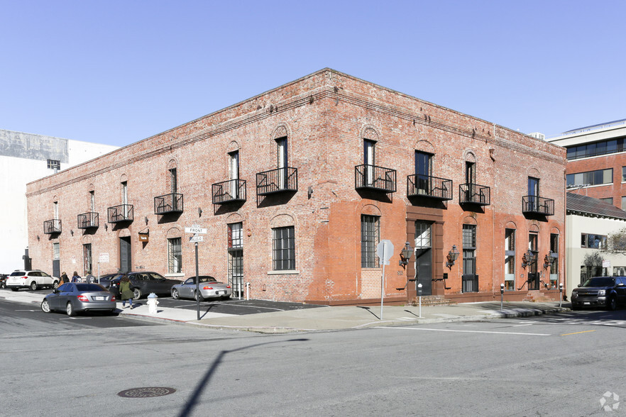 915-921 Front St, San Francisco, CA à louer - Photo du bâtiment - Image 1 de 11