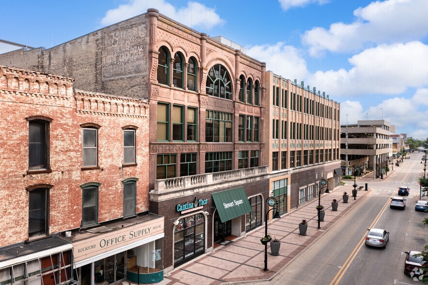 308 W State St, Rockford, IL à louer - Photo du bâtiment - Image 2 de 18