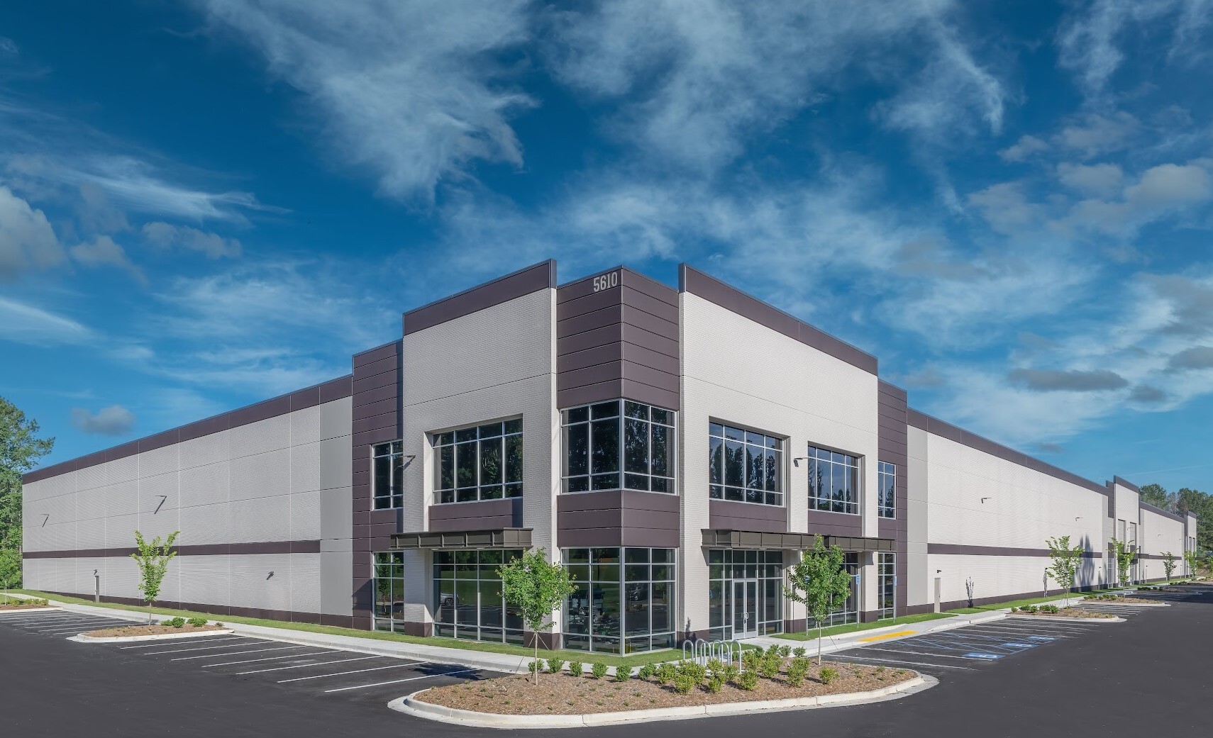 5570 Atlanta Hwy, Alpharetta, GA for lease Building Photo- Image 1 of 12