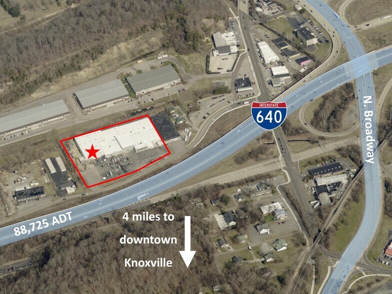 2401 Dutch Valley Dr, Knoxville, TN à louer - Photo du bâtiment - Image 2 de 2
