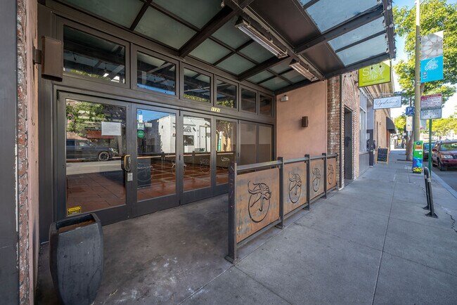 Plus de détails pour 1121 Broad St, San Luis Obispo, CA - Commerce de détail à vendre
