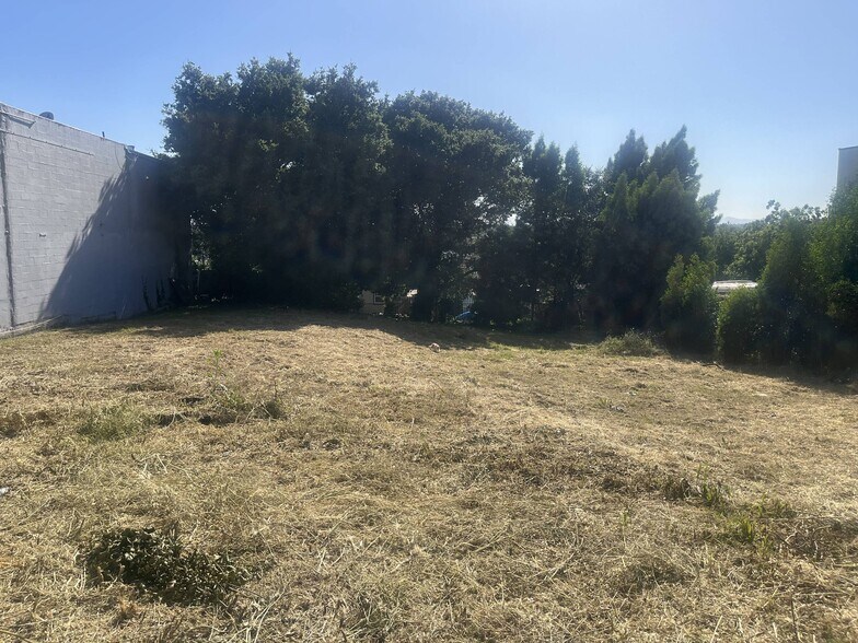 9809-9811 Macarthur Blvd, Oakland, CA à vendre - Photo du bâtiment - Image 1 de 22