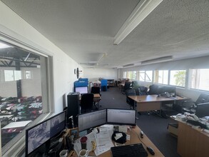 34-76 Burners Ln, Milton Keynes for lease Interior Photo- Image 2 of 3