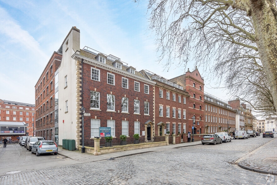 10 Queen Sq, Bristol for lease - Building Photo - Image 3 of 5