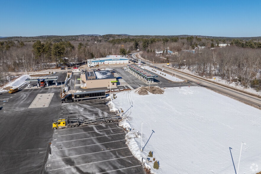 Highway 101, Raymond, NH à louer - Photo du bâtiment - Image 3 de 5