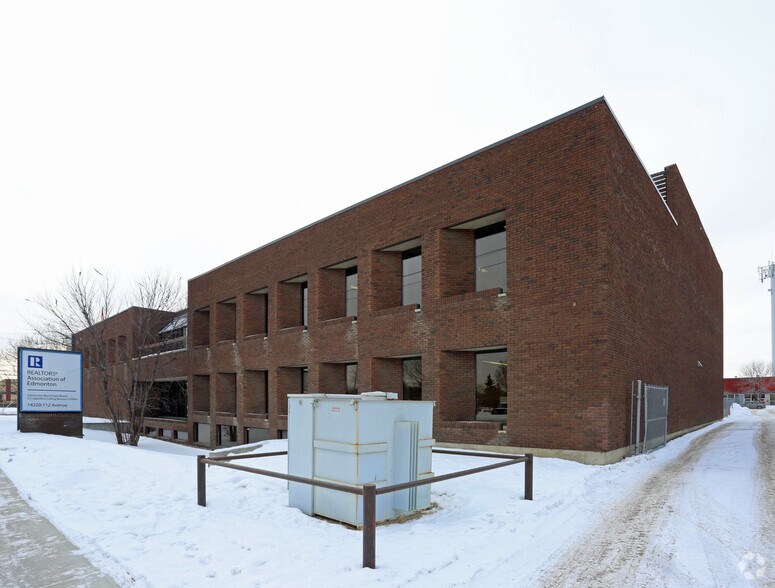 14220 112th Ave NW, Edmonton, AB à louer - Photo du bâtiment - Image 3 de 5