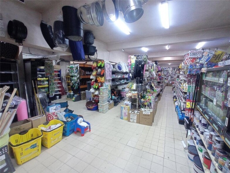 105-107 West Rd, Southend On Sea for sale - Interior Photo - Image 2 of 14