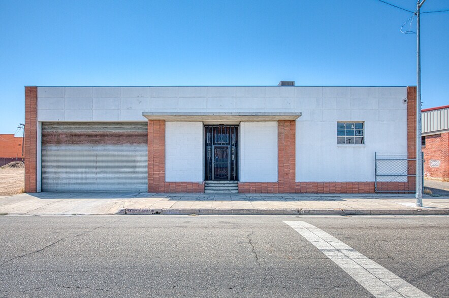 135 Van Ness Ave, Fresno, CA à louer - Photo du bâtiment - Image 3 de 28