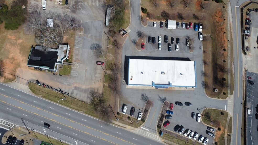 2800 Browns Bridge Rd, Gainesville, GA à vendre - Photo du bâtiment - Image 2 de 12